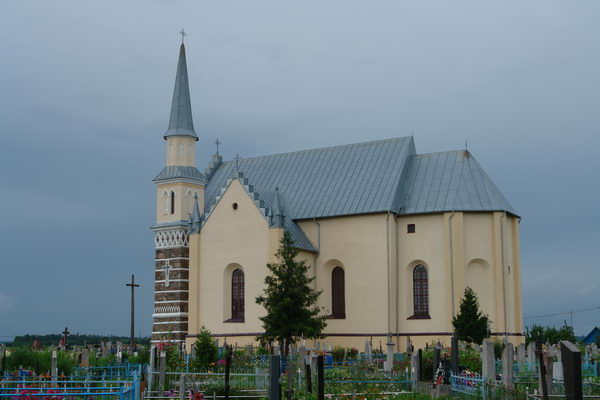 костел св. Петра и Павла в деревне Рожанка