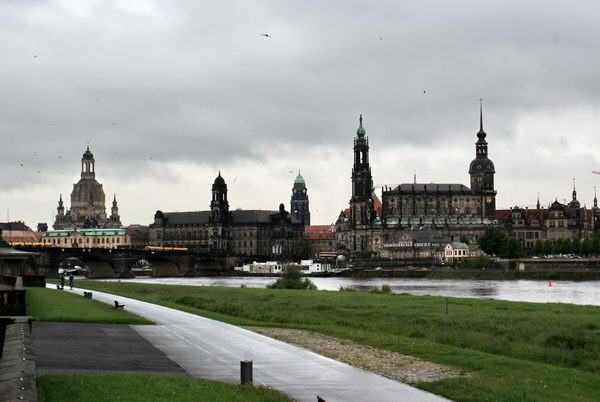 Дрезден, Вид старого города с Эльбы