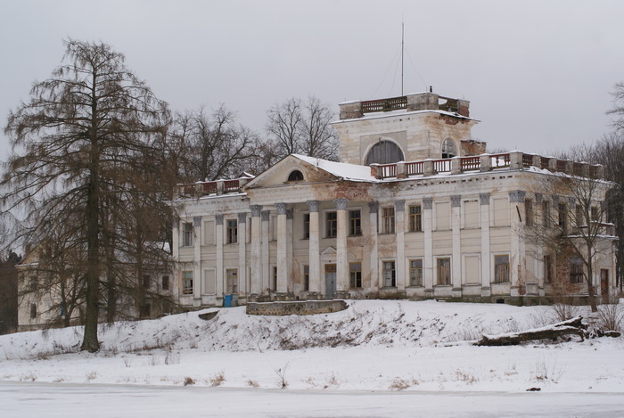 Жемыславль дворец Уместовских, зима