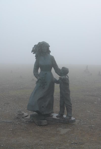 Мыс Нордкапп - самая северная точка Европы. Монумент Дитя мира