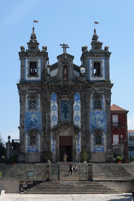 Храмы в Порту отделаны голубой плиткой