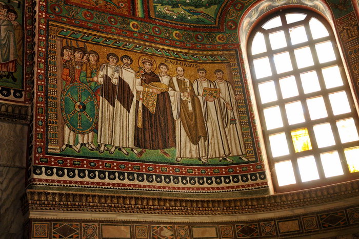 Равенна, Базилика Сан-Витале, базилики и фрески