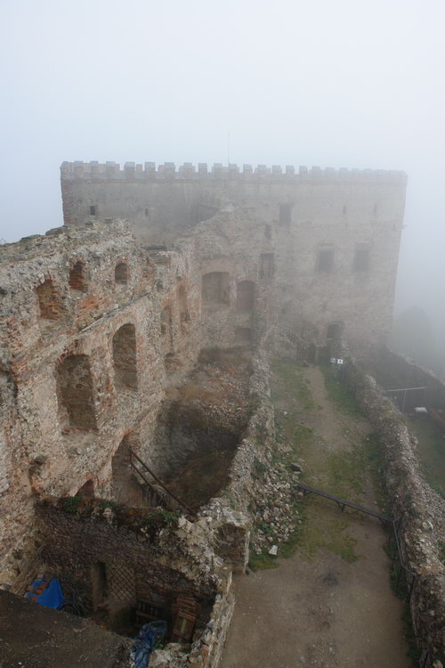 замок в Старой Любовне, Словакия